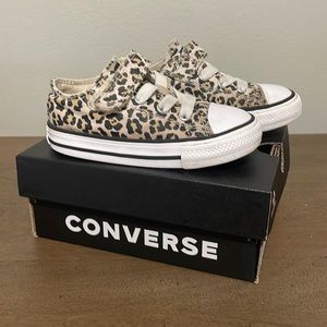 Converse size 6 toddler